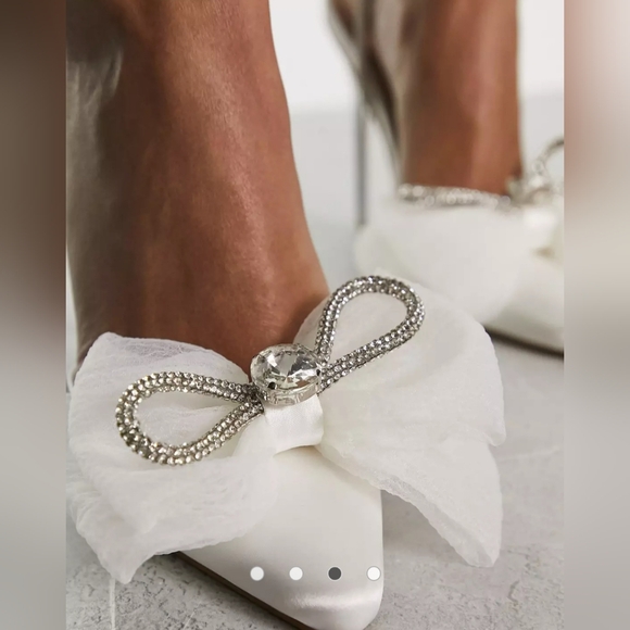 ASOS NWT White bridal heels with bow and diamonds size 9 - Picture 3 of 8